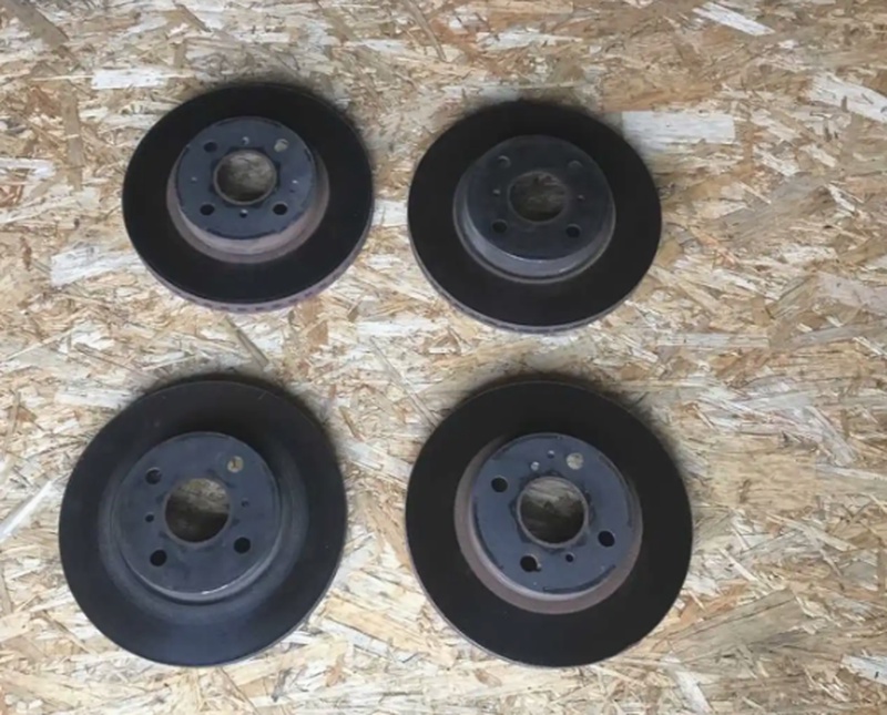 Опорный диск от Toyota Vitz SCP90, 2006-2010г, передний